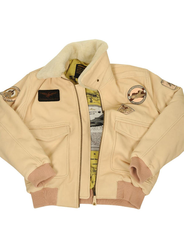 Men's beige leather jacket.